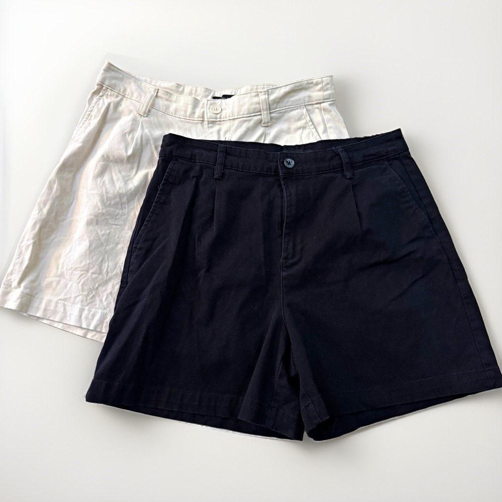 Banana Republic Women's Chino Shorts Lot of 2 Black & Cream Pleated Size 8
